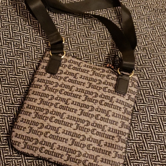 Large crossbody - Picture 2 of 2
